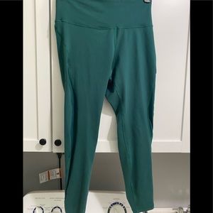 Women’s athletic leggings